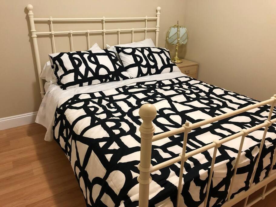 Modern Private Suite Close To Everything 溫哥華 外观 照片